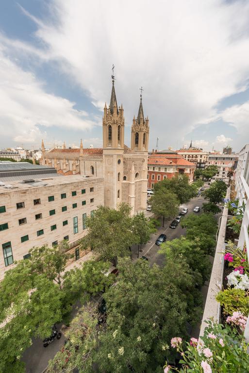 Los Jeronimos Madrid Phòng bức ảnh